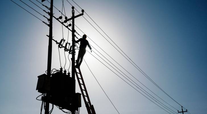 تنظيم الطاقة: موجة الحر تسجل أعلى حمل كهربائي في الأردن