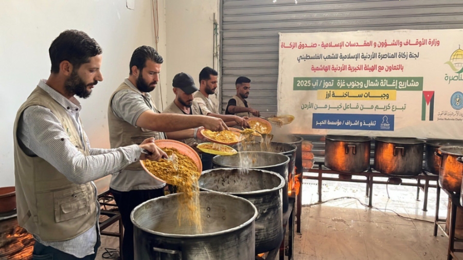الخيرية الهاشمية تواصل توزيع الوجبات في غزة