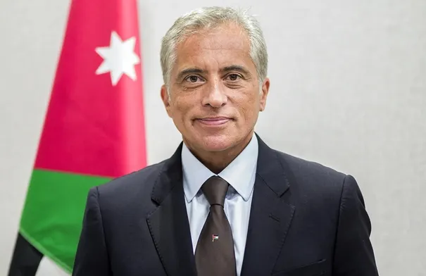 ايعاز من رئيس الوزراء الى جميع الوزارات والمؤسسات والدوائر الحكومية الإثنين