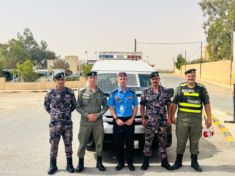 الأمن العام يواصل مبادرة سقيا رحمة لحماية المواطنين من الموجة الحارة والأجواء المغبرة