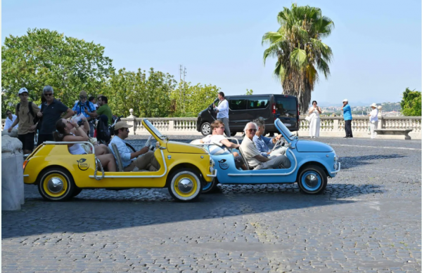 18 ألف يورو غرامة إلقاء القمامة من السيارات في إيطاليا