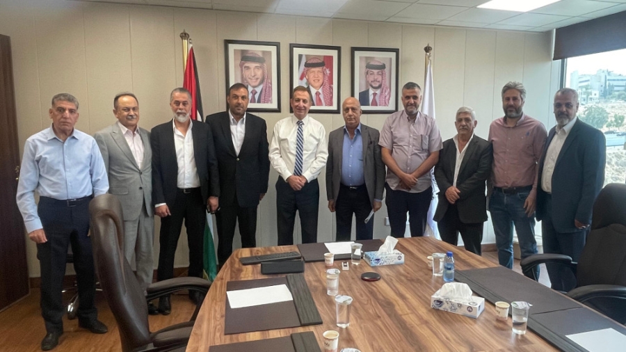 وزير الزراعة يؤكد أهمية الحلول المبتكرة للحفاظ على الموارد البيئية والمائية واستدامتها