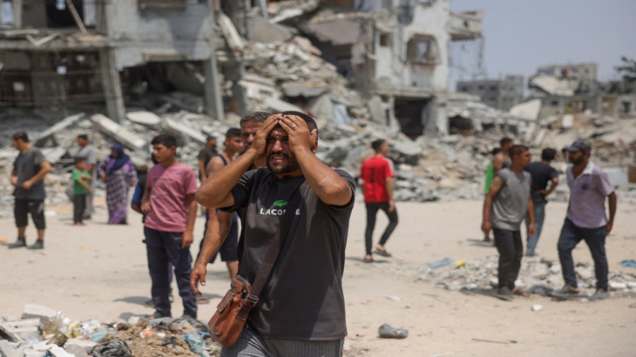 16 شهيدا بينهم 5 من منتظري المساعدات في غزة منذ فجر الخميس