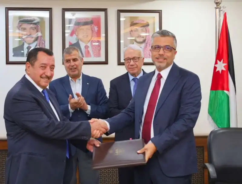 اتفاقيتان استراتيجيتان لتطوير البنية التحتية للغاز الطبيعي دعما للقطاع الصناعي