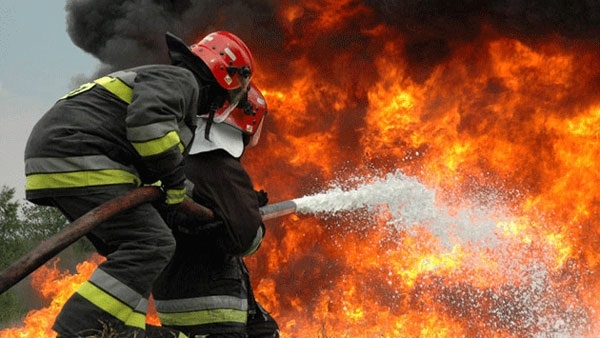 روسيا: 5 قتلى وأكثر من 100 مصاب بحريق هائل في مؤسسة صناعية