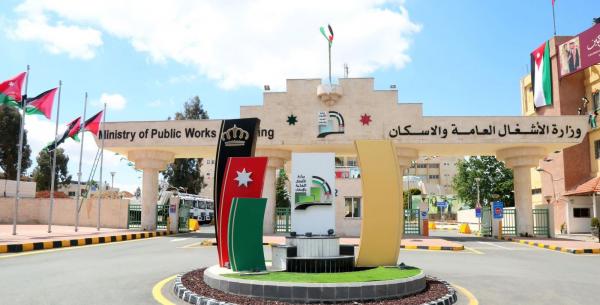 الأشغال: بدء أعمال صيانة طرق رئيسية في الوسط خلال 120 يوماً