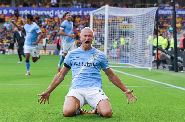 مانشستر سيتي يستهل مشواره في الدوري الإنجليزي برباعية