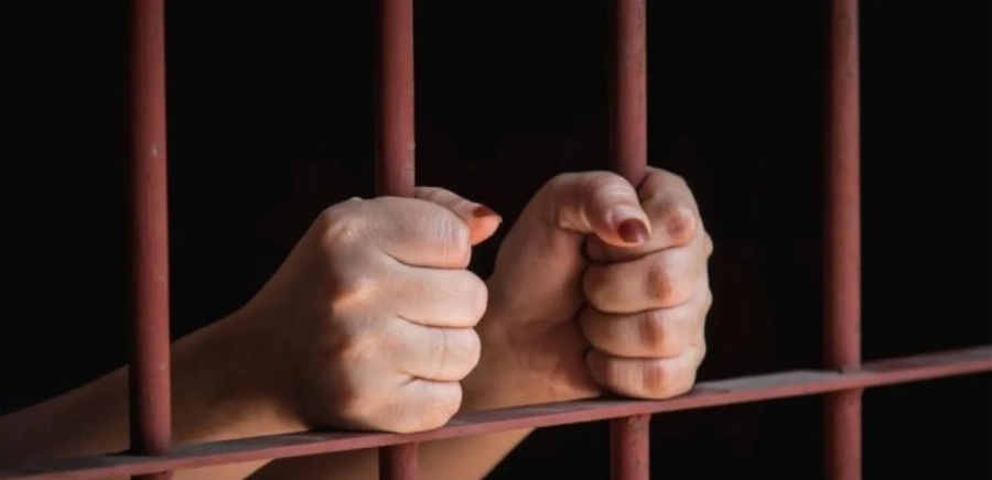 حبس ممرضة 4 أيام بتهمة إشعال النيران عمداً