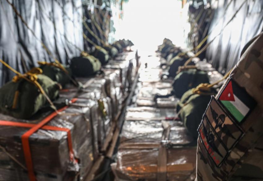 بحمولة 106 أطنان.. الأردن ينفذ 10 إنزالات جوية على قطاع غزة بمشاركة دولية واسعة