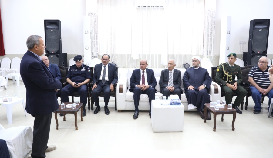 مندوبا عن الملك وولي العهد... العيسوي يعزي المدادحة والعبيسات والذنيبات