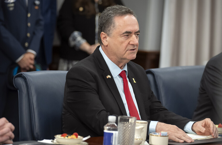 تصاعد الخلاف بين وزير الدفاع الإسرائيلي وقادة الجيش وسط جدل حول الصلاحيات والإنجازات