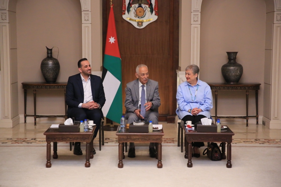 رئيس الديوان الملكي يلتقي وفدا من المكتب الشبابي لـ إرادة