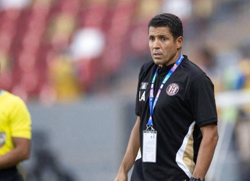 عموتة يرحل عن الجزيرة الإماراتي بقرار الإقالة