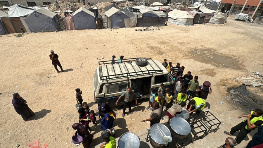 الأردن يواصل تنفيذ مشروع الوجبات الساخنة وتكايا الطعام دعماً للأشقاء في غزة