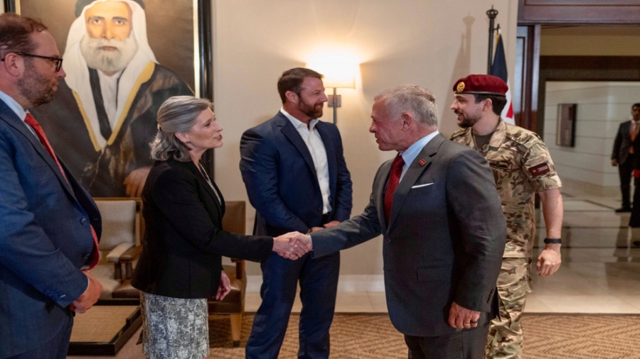 الملك يستقبل وفدا من الكونغرس الأميركي