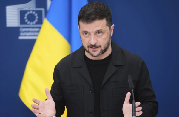 زيلينسكي يصل إلى الولايات المتحدة للقاء ترامب