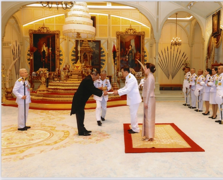 السفير المعايطة يقدم أوراق اعتماده لملك تايلند