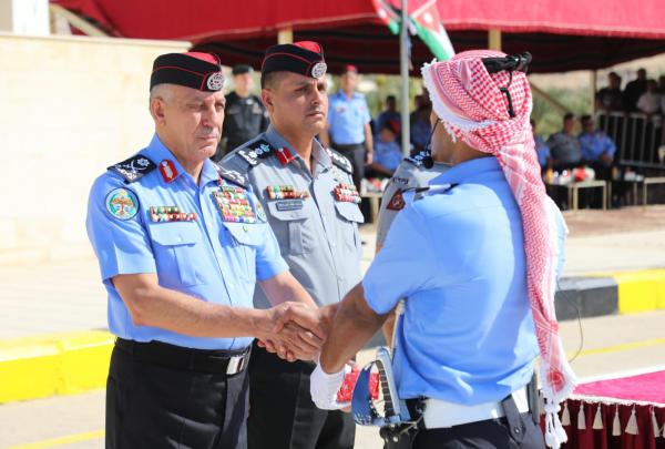 بالصور...اللواء المعايطة يرعى تخريج كوكبة من مستجدي الأمن العام