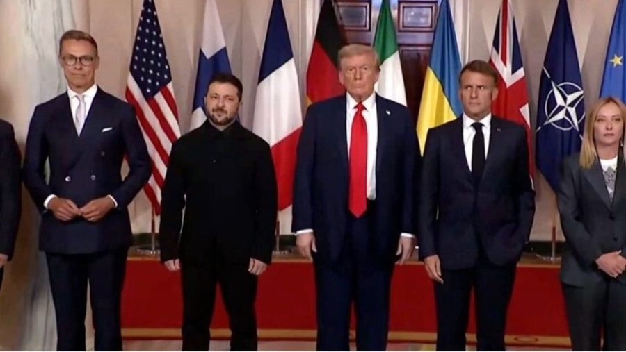 ترامب يقطع محادثاته مع قادة أوروبا للاتصال ببوتين