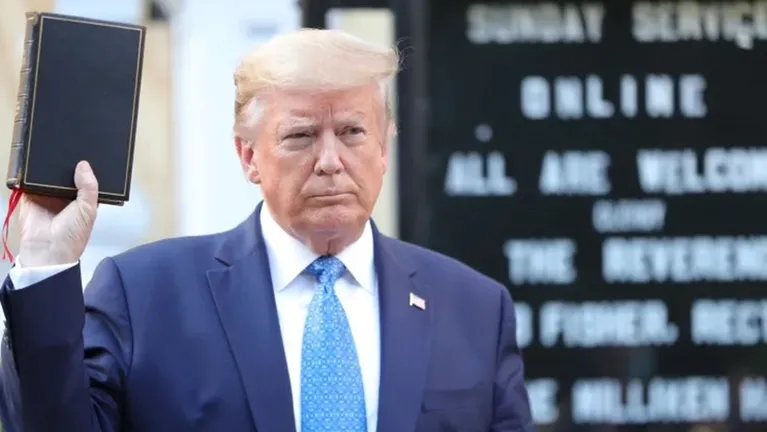 ترامب يريد دخول الجنة بعد طموحه بنوبل للسلام