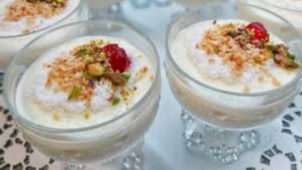 طريقة عمل المهلبية بالحليب وجوز الهند في 10 دقائق