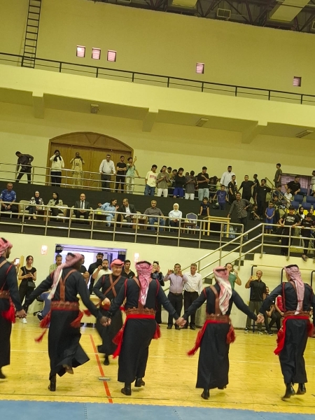 دائرة المرافق والبرامج الرياضية تحتفي بتخريج المشاركين في النادي الصيفي