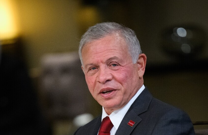 الملك يبحث مع وزير الدفاع الياباني سبل تعزيز التعاون الثنائي ومستجدات المنطقة