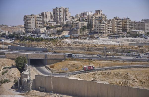 البرلمان العربي: E1 تهديد صارخ لحل الدولتين وحقوق الشعب الفلسطيني