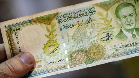 سوريا تستعد لإصدار أوراق نقدية جديدة لدعم الليرة