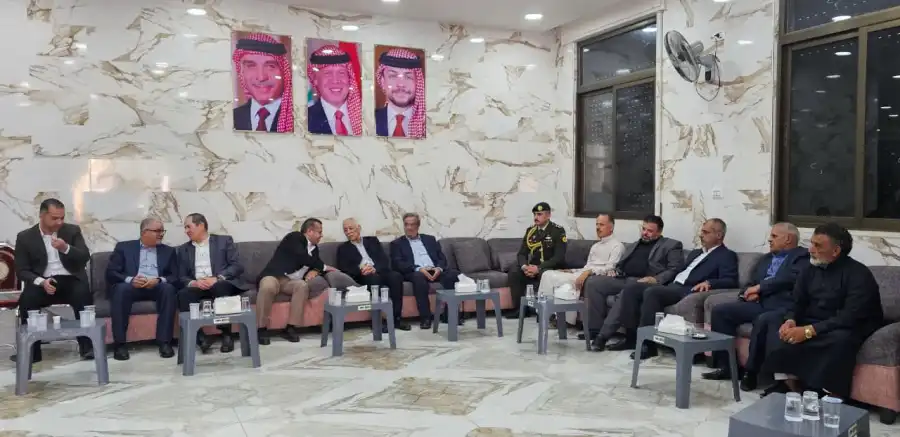 مندوبا عن الملك وولي العهد.. العيسوي يعزي عشيرة القطيفان الخلايلة