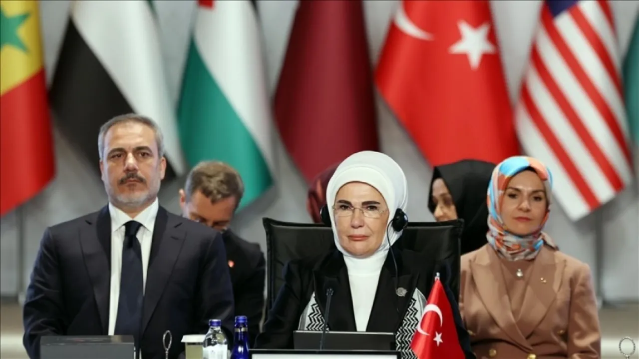 السيدة الأولى في تركيا تحث ميلانيا ترامب على التحدث عن محنة أطفال غزة