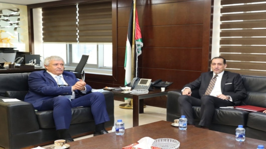 وزير النقل: متابعة القضايا المتعلقة بقطاع النقل مع الجانب السوري