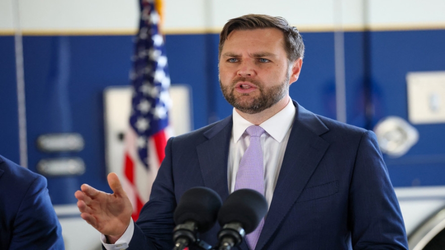 نائب الرئيس الأميركي: روسيا قدمت تنازلات مهمة بشأن أوكرانيا