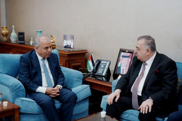 وزير التعليم  يبحث في تعزيز العلاقات التعليمية مع العراق الشقيق