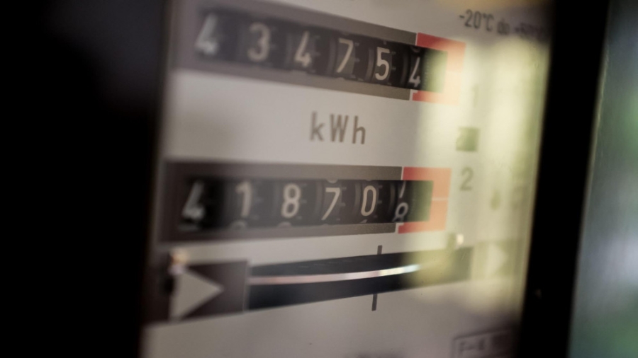 القاق: ارتفاع فواتير الكهرباء مرتبط بالظروف الجوية الاستثنائية وزيادة الأحمال على الشبكة