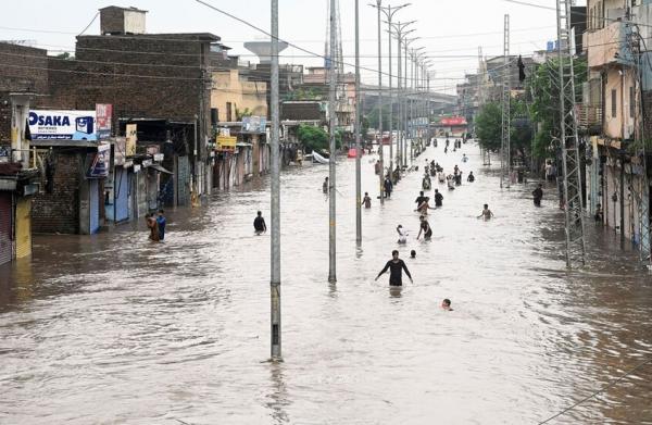 ارتفاع عدد ضحايا الأمطار والفيضانات شمالي باكستان إلى 409