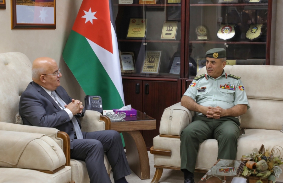 الهاشمية وكلية الأمير الحسين العسكرية تبحثان تعزيز التعاون