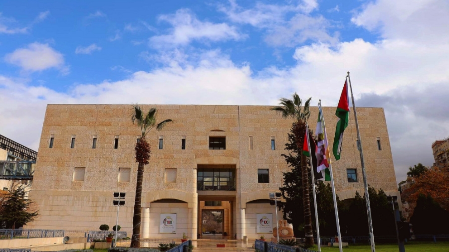 أمانة عمّان تبدأ بحملة لإزالة المركبات المهجورة من الشوارع