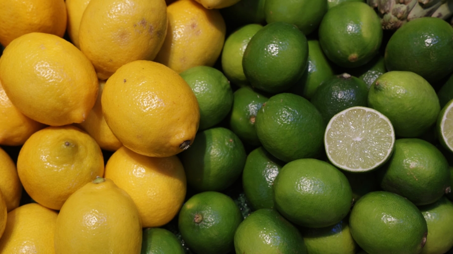 جمعية الحمضيات: تلاعب واحتكار بعض كبار التجار وراء غلاء الليمون