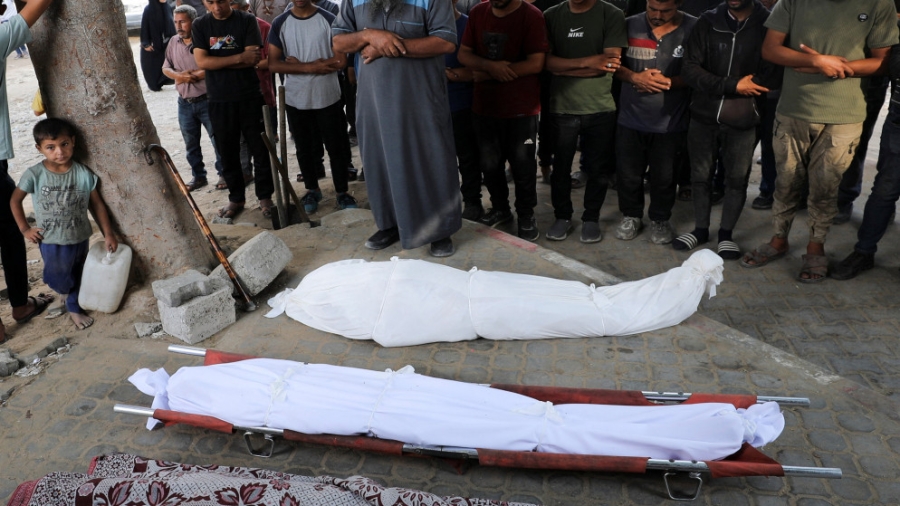 استشهاد 4 فلسطينيين من منتظري المساعدات برصاص الاحتلال في خان يونس