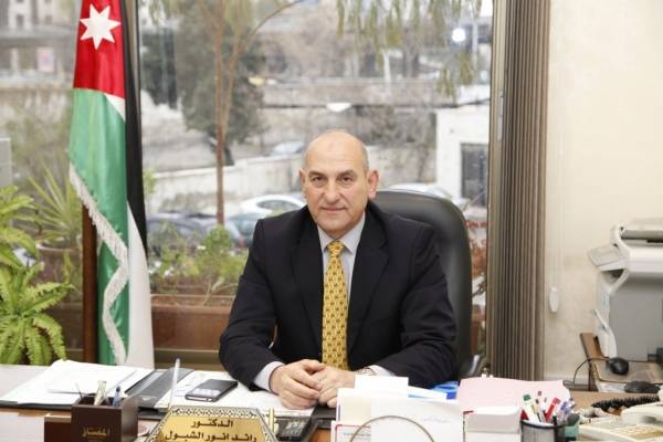 أمين عام وزارة الصحة يتفقد مراكز صحية في الزرقاء