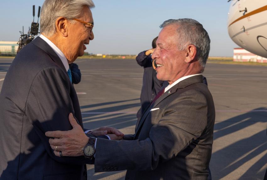 بالصور..الملك ورئيس كازاخستان يبحثان آفاق التعاون المشترك في أستانا