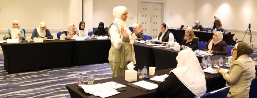 ملتقى البرلمانيات يوصي بتكثيف برامج تدريبية متخصصة في الصياغة التشريعية