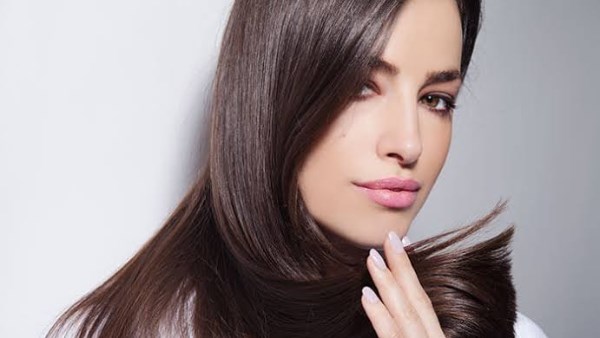 لشعر قوي ولامع.. طريقة تحضير بخاخ نواة البلح في المنزل