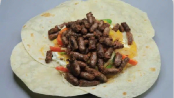 طريقة عمل فاهيتا السجق.. بمذاق لا يقاوم