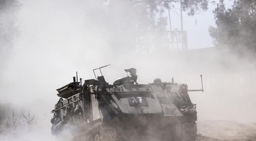 الجيش الإسرائيلي يعلن إصابة 7 جنود بانفجار عبوة بناقلة جند مدرعة