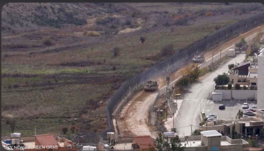 ‏تلفزيون سوريا: رتل مؤلف من نحو 30 سيارة دفع رباعي محملة بجنود الاحتلال الصهيوني يدخل الان الأراضي السورية من الجولان المحتل وينتشر في قرية العشة بريف القنيطرة الجنوبي