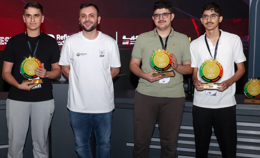 الأمير عمر بن فيصل يتوج الفائزين بالتصفيات الوطنية  لكأس  العالم فيفا الإلكترونية