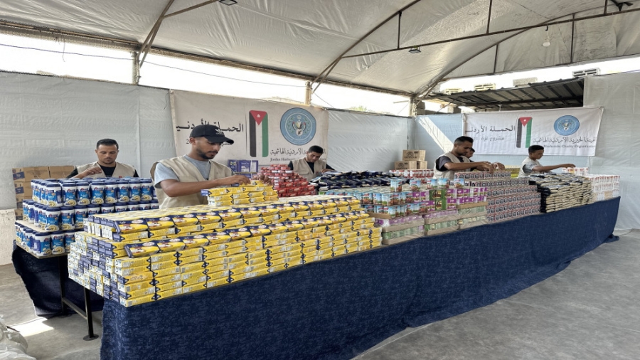 الحملة الأردنية تستكمل توزيع الطرود في شمال قطاع غزة