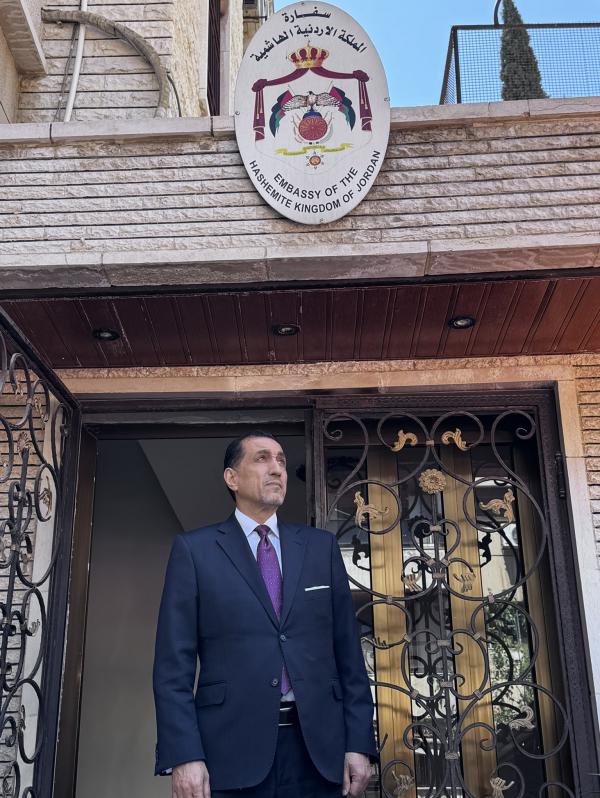 سفيان القضاة يباشر عمله سفيرًا للأردن في دمشق